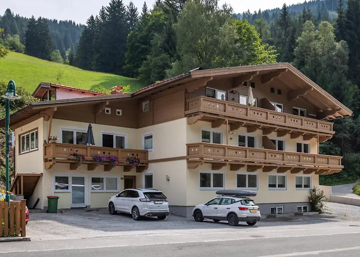 アパート Haus Dienten Steinadler Dienten am Hochkönig